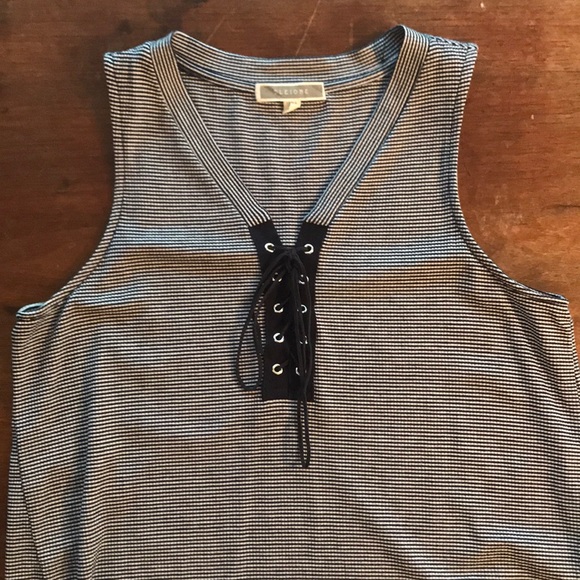 •BUNDLE ONLY• Pleione tank - Picture 2 of 5